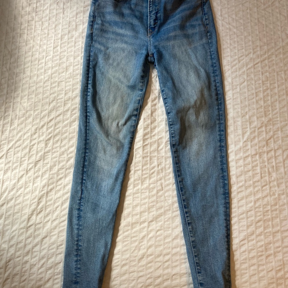 American Eagle Outfitters Light Blue Skinny Jeans